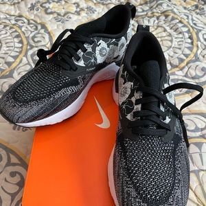 NWT Nike Odyssey React 2 Flyknit Shoes